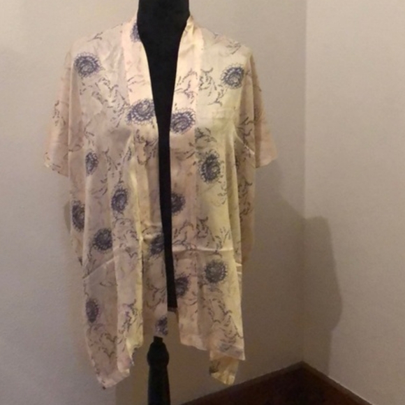 Blush Floral Kimono SZ.24\26 NWT - Picture 2 of 7